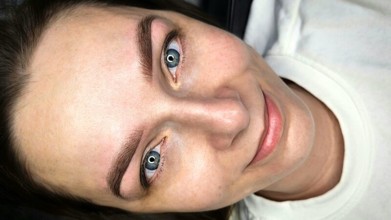 Makijaż permanentny brwi – efekt